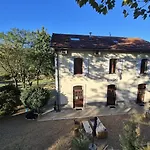 La Gare De L'art - Gaestehaus Im Ehemaligen Bahnhof Lejlighedshotel Rouairoux