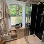 La Gare De L'art - Gaestehaus Im Ehemaligen Bahnhof 3* Rouairoux