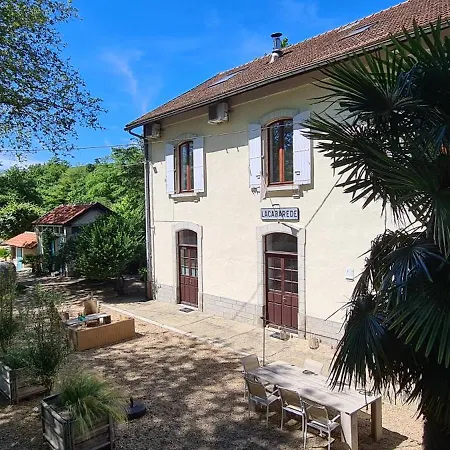 شقة فندقية La Gare De L'art - Gaestehaus Im Ehemaligen Bahnhof 3*